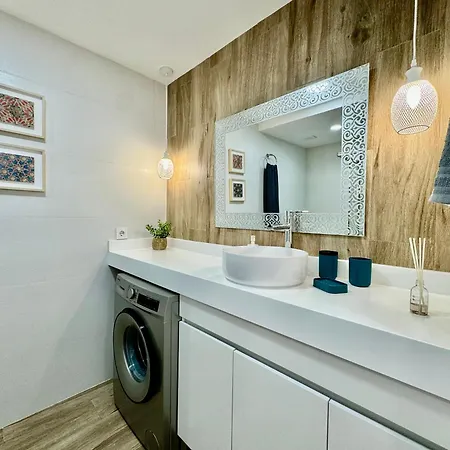 Cascada Magnificent Recently Refurbished In Center - Eaw Homes