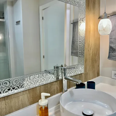 Cascada Magnificent Recently Refurbished In Center - Eaw Homes
