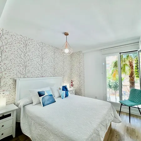 Cascada Magnificent Recently Refurbished In Center - Eaw Homes