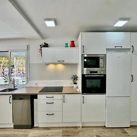Cascada Magnificent Recently Refurbished In Center - Eaw Homes